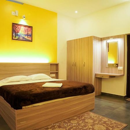 Happy Holidays Resort Kanthalloor Esterno foto