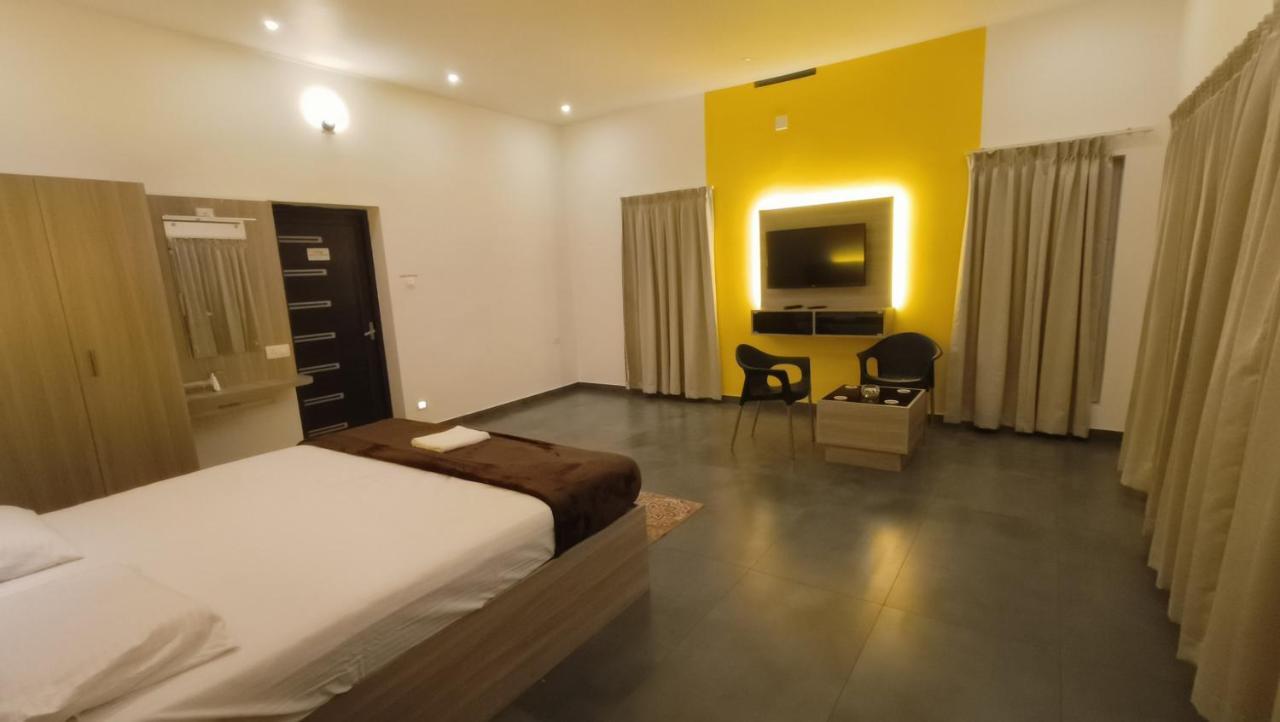 Happy Holidays Resort Kanthalloor Esterno foto